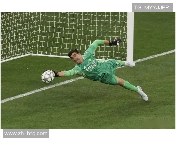 库尔图瓦：守护球门的铁血战士与足球场上的传奇之路